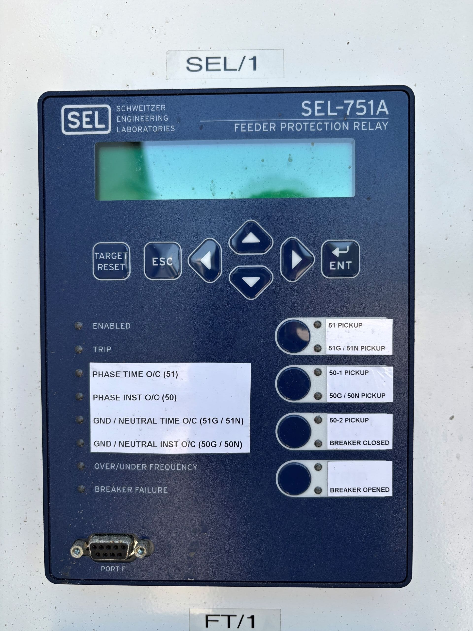 Used Schweitzer model SEL-751A Protection Relay catalogue 751A02BCB0X71851220, 48VDC