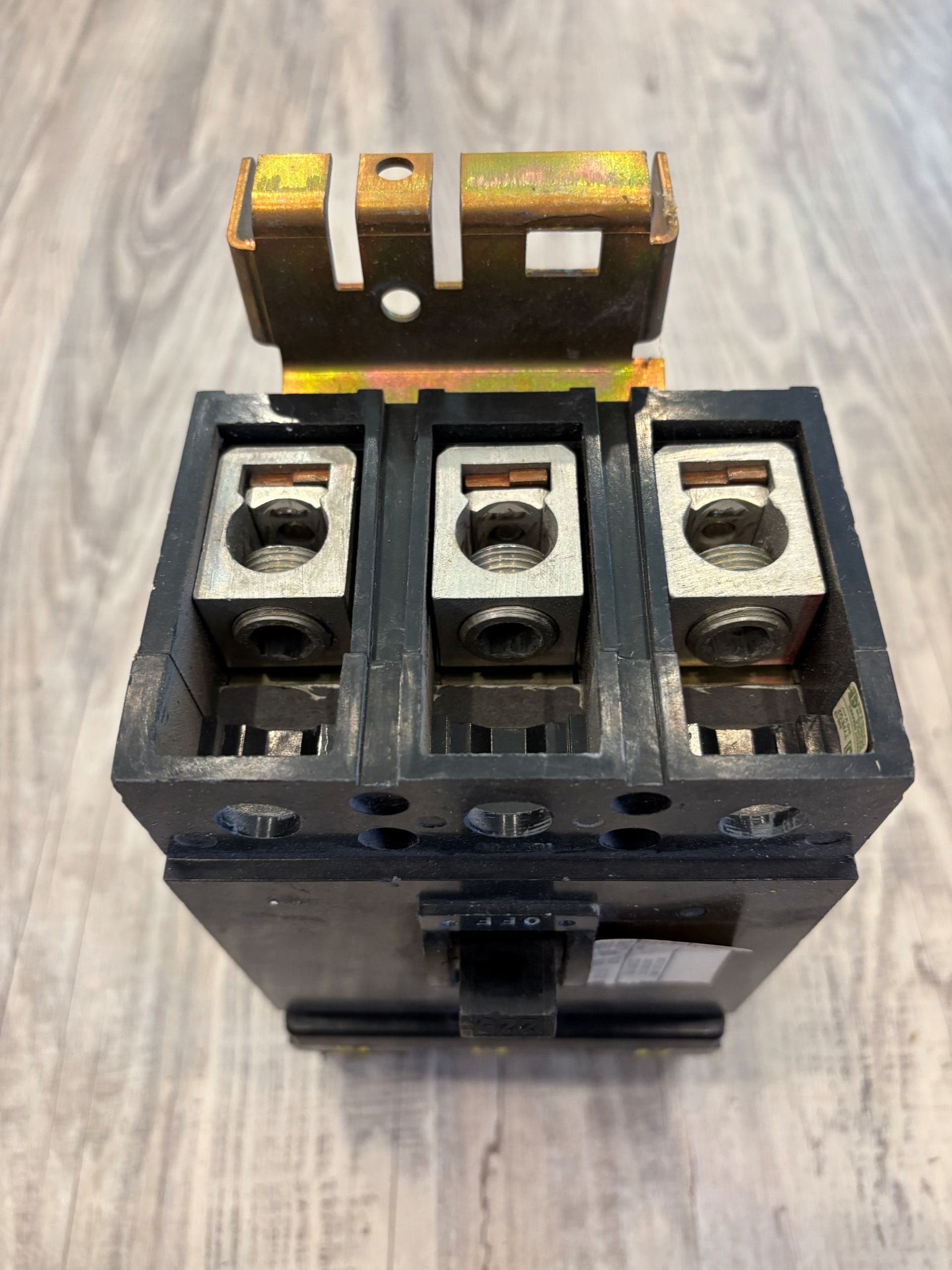 Used Square-D 225A 240V 3P I-Line molded case breaker model Q232225, 22KA - Image 4