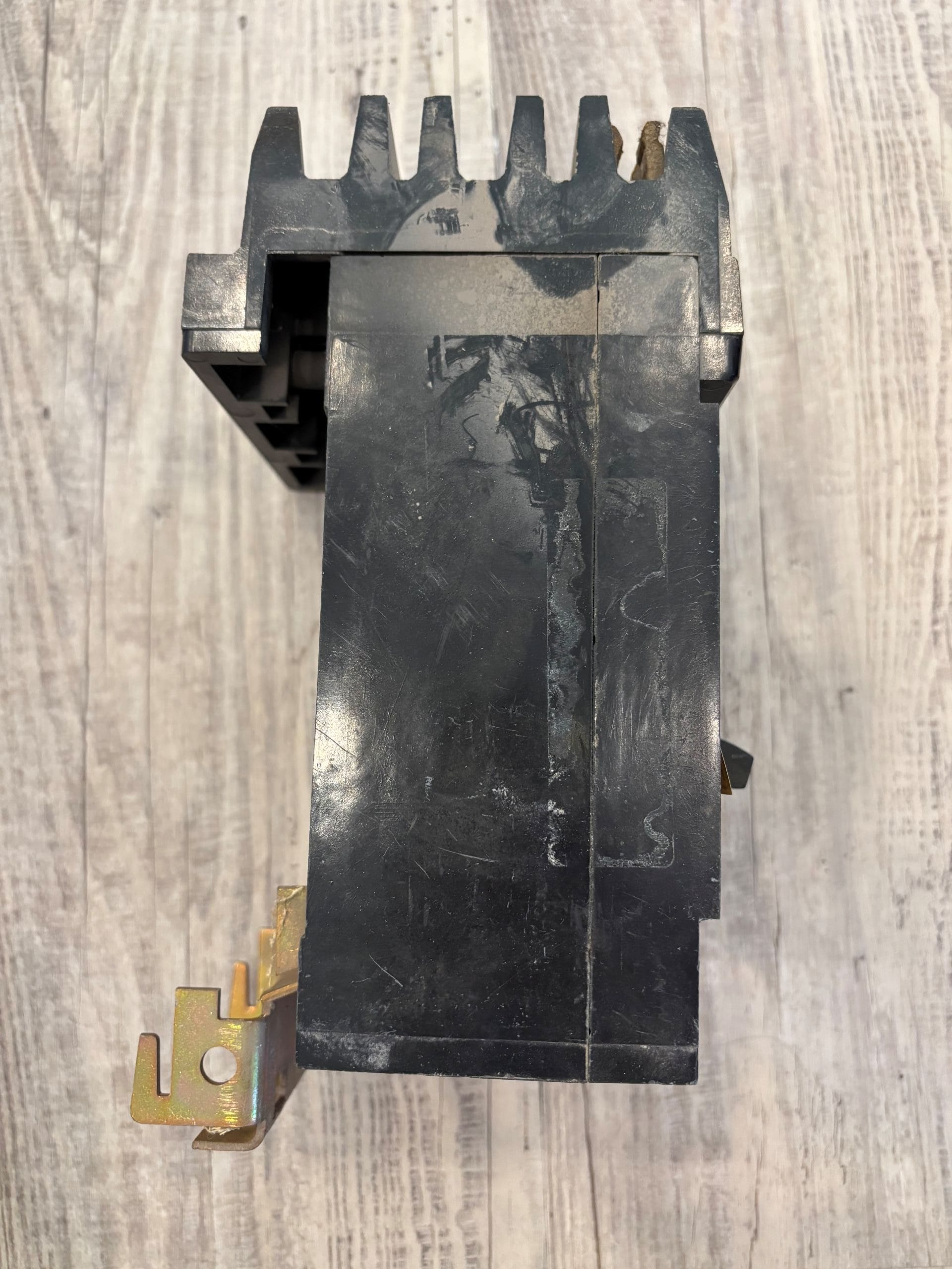 Used Square-D 225A 240V 3P I-Line molded case breaker model Q232225, 22KA - Image 5