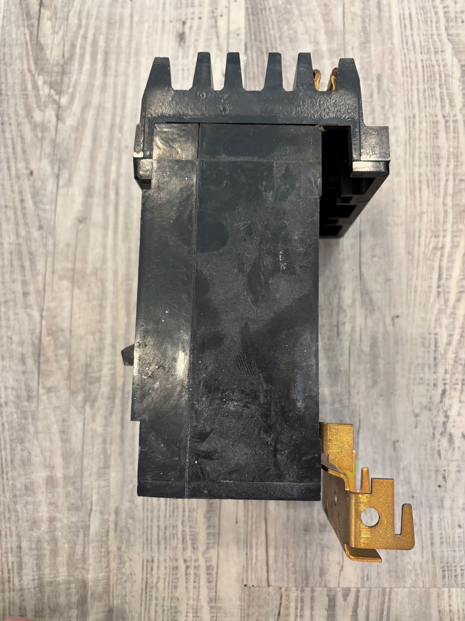 Used Square-D 225A 240V 3P I-Line molded case breaker model Q232225, 22KA - Image 6
