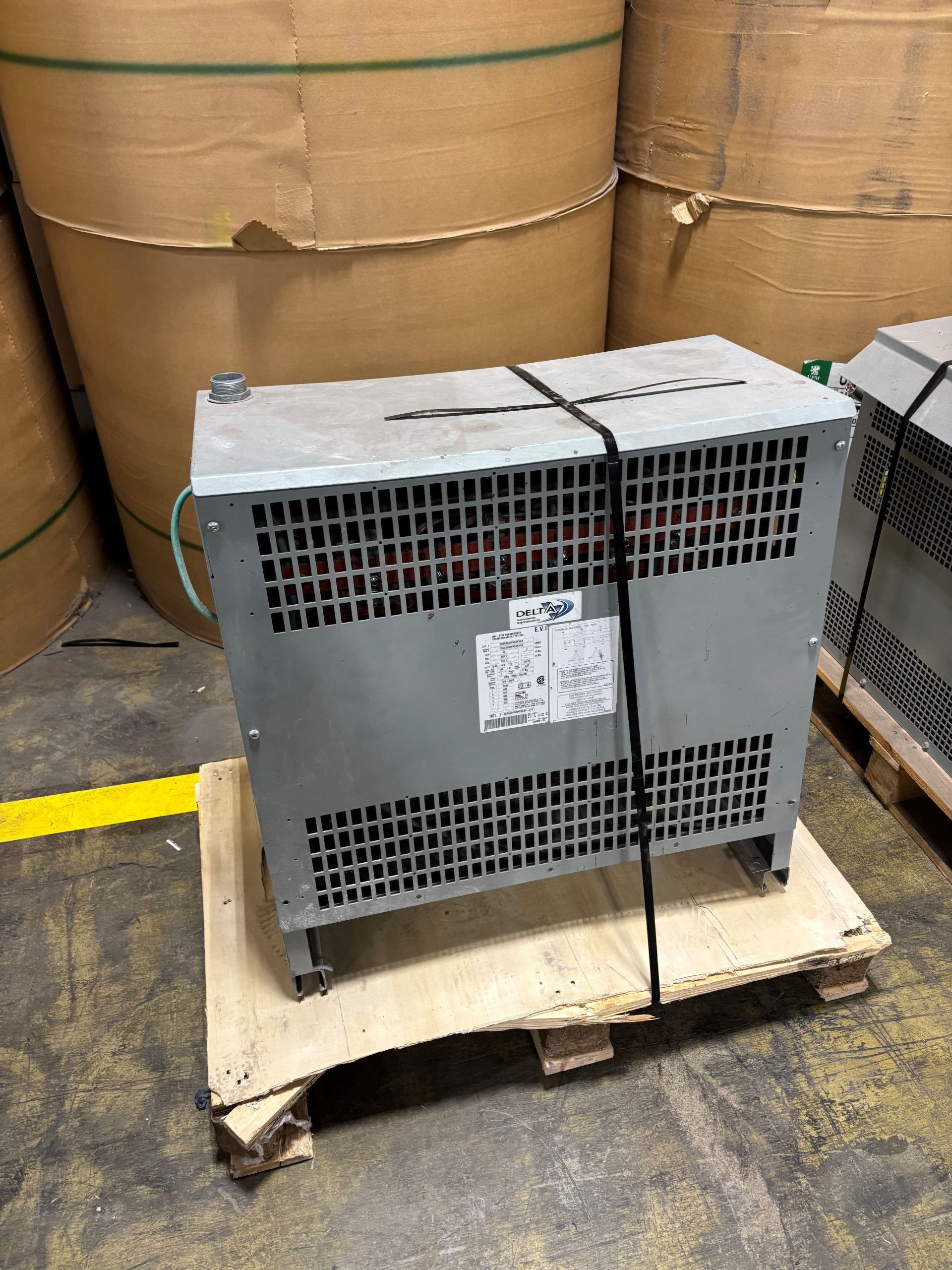 Used 45 KVA 600 Delta to 240 Delta 3-phase isolation dry transformer, N1 rated indoor - Image 2